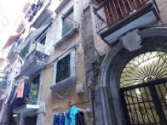 Three-room apartment for sale a stone''s throw from Via Toledo Piazza Plebiscito - 5