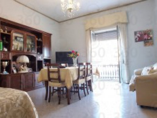 Three-room apartment for sale a stone''s throw from Via Toledo Piazza Plebiscito - 13