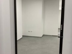 Renovated office room in the city centre - 4