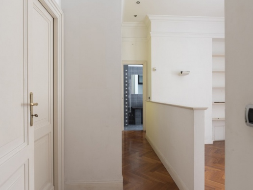 Elegant and bright apartment of 249 sqm with cellar - 27