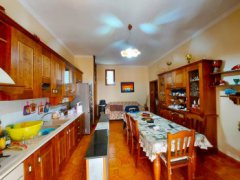 3 bedroom apartment with kitchenette, garage and cellar - 2