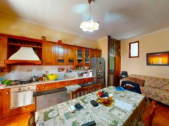 3 bedroom apartment with kitchenette, garage and cellar - 5